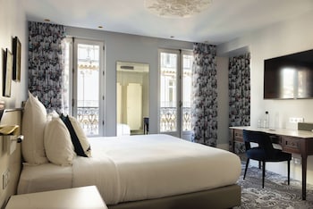 Junior Suite Afterworks | Schrank