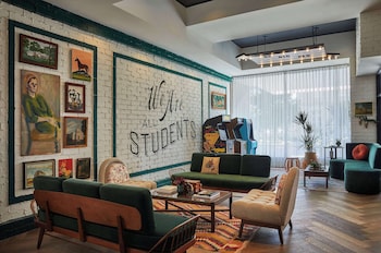 Breakfast, lunch and dinner served