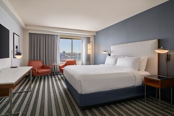 1 bedroom, premium bedding, in-room safe, desk