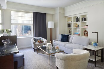 3 bars/lounges, rooftop bar, lobby lounge