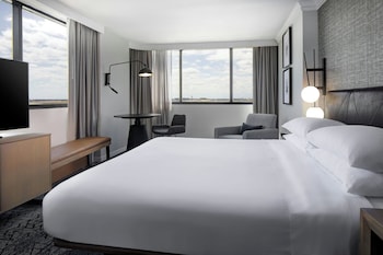 Se sirven desayunos, comidas, cenas y cocina del sur de EUA