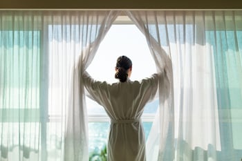 2 piscines extérieures, parasols de plage, chaises longues
