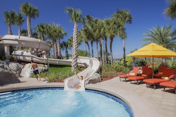 3 albercas al aire libre y camas balinesas (con cargo) 