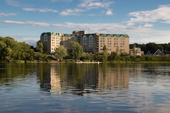 1 bedroom, premium bedding, pillowtop beds, in-room safe