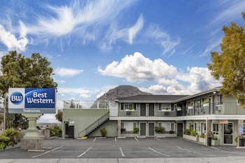 Standard Room, 1 King Bed, Accessible, Non Smoking (Walk-in Shower)