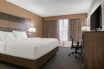 Standard 2 Queens Non Smoking | Escritorio, cortinas blackout y insonorización 