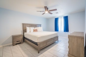 Family Apartment | In-room dining