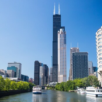 Premium bedding, in-room safe, desk, blackout drapes