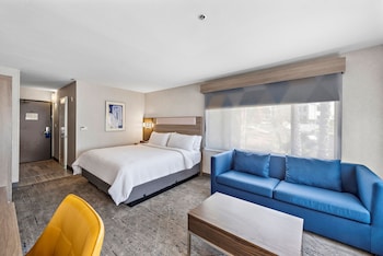 Suite, Multiple Beds, Kitchenette
