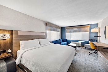 Suite, Multiple Beds, Kitchenette