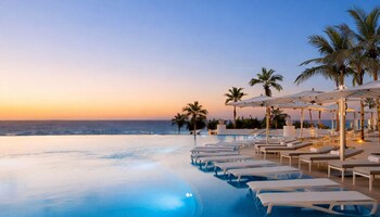 3 outdoor pools, pool umbrellas, sun loungers