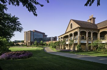 Alberca techada y alberca al aire libre por temporada