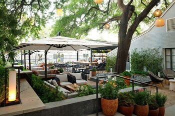 Außenpool, geöffnet von 09:00 Uhr bis 22:00 Uhr, Cabañas (gegen Gebühr)