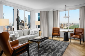 Suite, 1 Bedroom (View) | Frette Italian sheets, premium bedding, minibar, in-room safe