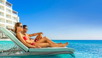 3 outdoor pools, pool umbrellas