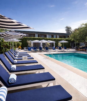 Frokost, lunsj og middag serveres, kaliforniske retter, uteservering