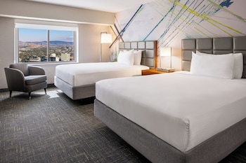 LUXURY PREMIUM ROOM 1 KING NON-SMOKING | Laptop workspace, iron/ironing board, free WiFi, bed sheets