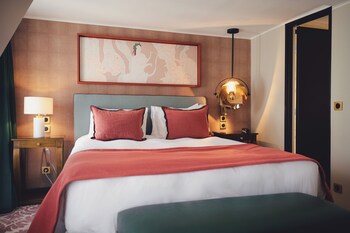 Deluxe Double Room, Balcony | City view