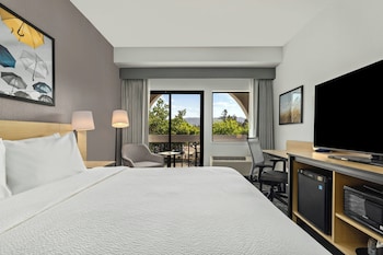 Deluxe Room, 1 King Bed (Renovated)