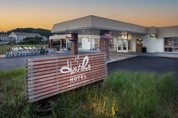 Blendingsgardiner, strykejern/-brett og barnesenger