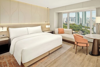 3 restoran, sarapan, makan tengah hari dihidangkan; masakan Asia