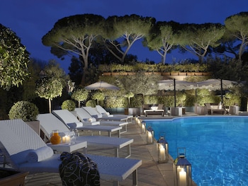 Private pool