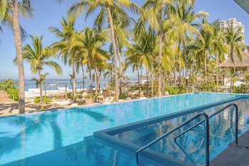 Bar à beira da piscina