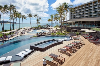 5 outdoor pools, pool cabanas (surcharge), pool umbrellas
