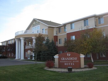 Lobby. GrandStay Residential Suites Hotel - Saint Cloud