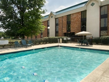 Desk, blackout curtains, iron/ironing board, free cots/infant beds