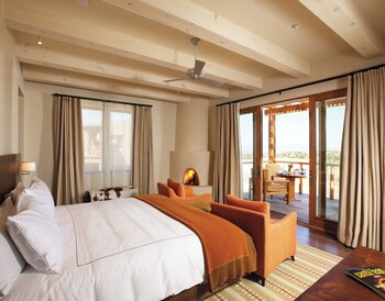 Suite, 1 habitación (Rancho) | Ropa de cama de alta calidad, edredón y minibar 