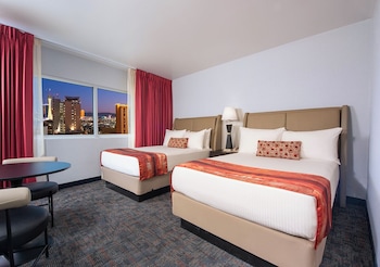 4 barer/lounger og pub