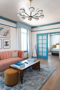 Down comforters, pillowtop beds, minibar, in-room safe