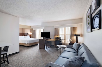 Free daily on-the-go breakfast 