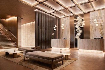 3 Bars/Lounges
