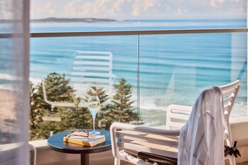 Draps en coton égyptien, literie de qualité supérieure, minibar, bureau