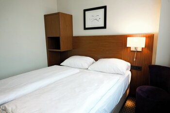 Kontinental frukost varje dag (EUR 16 per person)