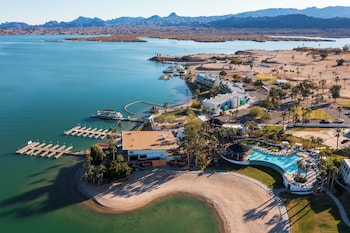 Alberca al aire libre y camas balinesas (con cargo)