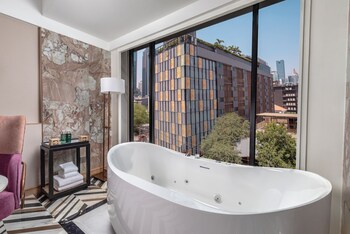 1 bedroom, premium bedding, down comforters, minibar