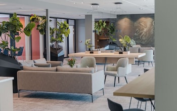 Bar-salon dans le hall