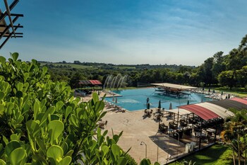 3 outdoor pools, pool umbrellas, pool loungers