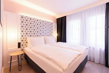 Tägliches Frühstücksbuffet (15.00 EUR pro Person)