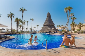 3 outdoor pools, pool umbrellas, sun loungers
