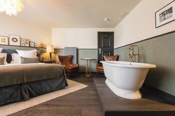 Suite (The Suite) | Minibar, coffre-fort, fer et planche à repasser, lit de bébé (gratuit)