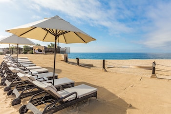 2 outdoor pools, pool umbrellas, sun loungers