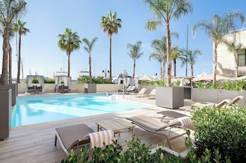 Suite panoramica, 1 letto king con divano letto, non fumatori, vista mare (Terrace) | Biancheria da letto di alta qualità, una cassaforte in camera