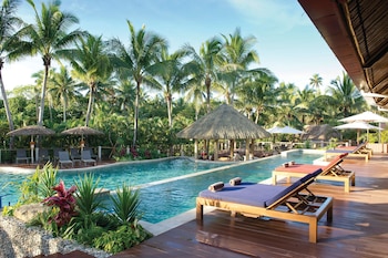 2 piscines extérieures, cabanas gratuites, parasols