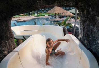 4 outdoor pools, open 8:00 AM to 10:00 PM, pool umbrellas, sun loungers