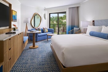 4 outdoor pools, open 8:00 AM to 8:00 PM, pool umbrellas, sun loungers