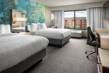 Breakfast and dinner served, American cuisine